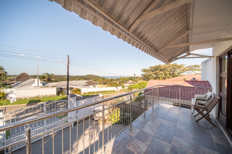 4 Bedroom Property for Sale in Bonza Bay Eastern Cape